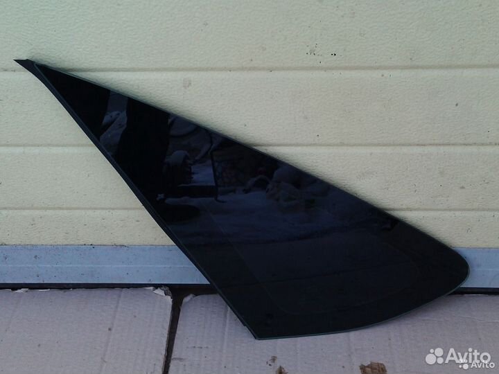 Форд Фокус 2 - стекло задней правой двери