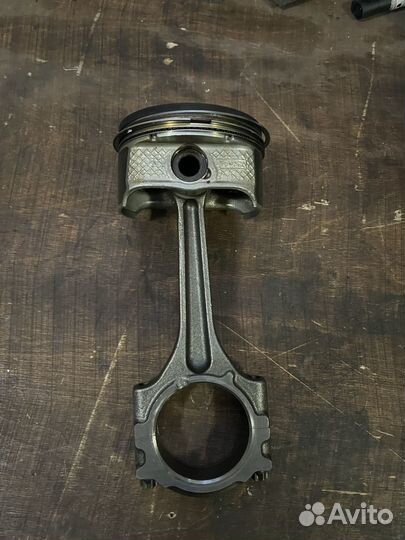 Поршень в сборе Mazda CX-7 L5