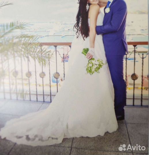 Свадебное платье со шлейфом, фата, аксессуары