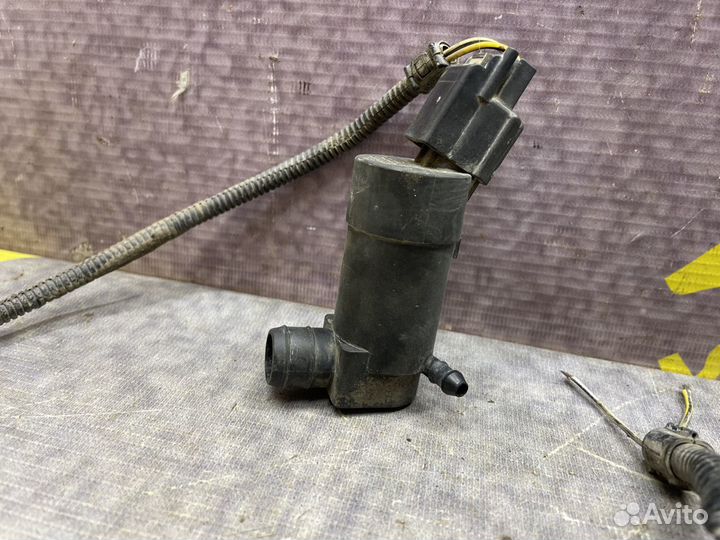 Моторчик бачка омывателя Фокус 2 Мондео седан