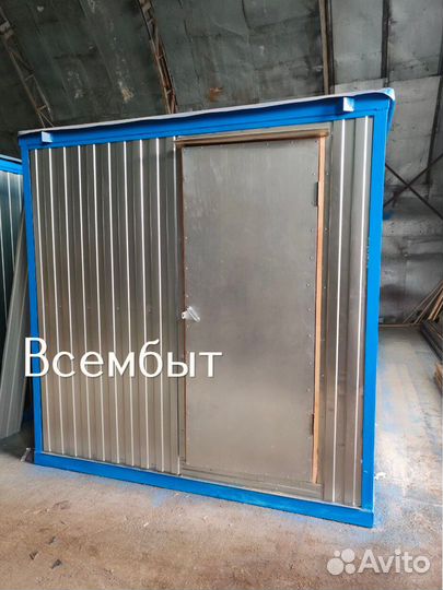 Зимняя бытовка с двухскатной крышей