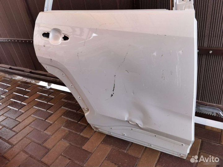 Дверь задняя правая Toyota Rav4 50