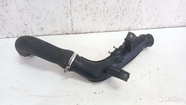 Патрубок интеркулера левый 1.8 Skoda Octavia A5