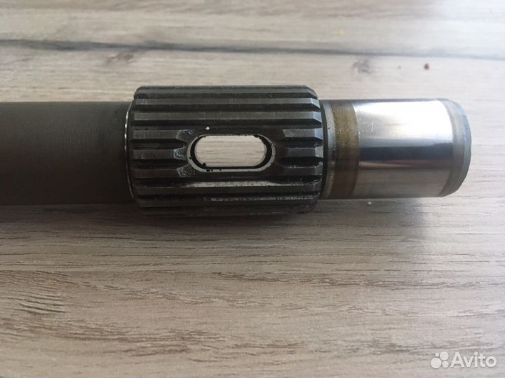 Гребной вал Suzuki DF 90