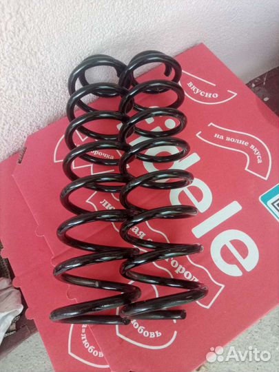 Пружины задние KYB RC5885