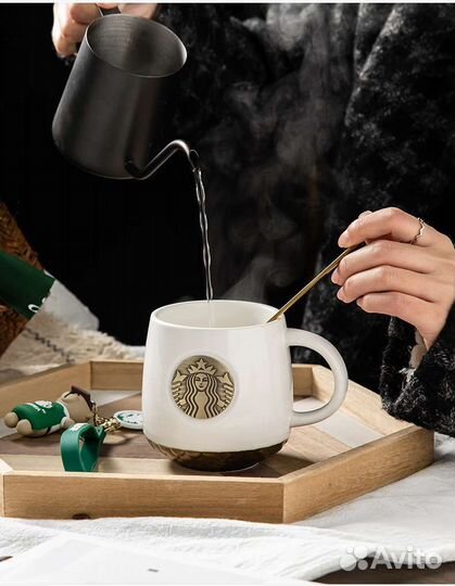 Новый подарочный набор Starbucks в корзинке