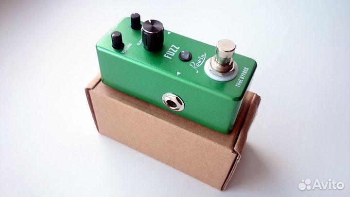 Гитарная педаль эффектов Rowin Fuzz (новая)