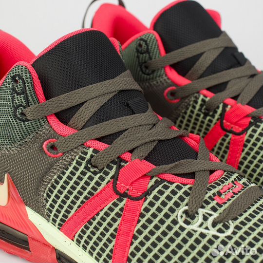 Кроссовки Nike LeBron Witness 7 Alligator