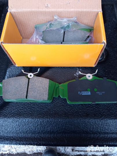 Тормозные колодки передние на ниссан альмера