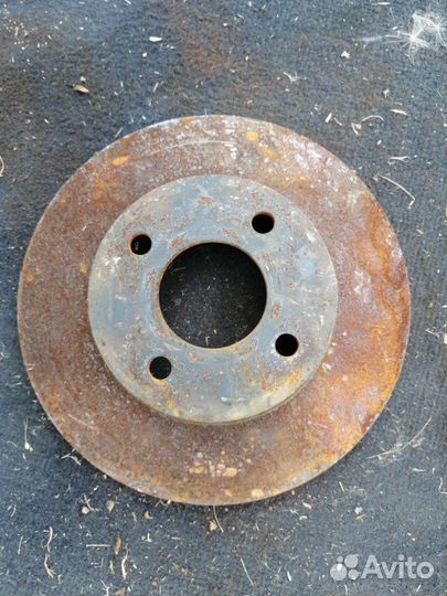 Тормозной диск передний Nissan Note E11