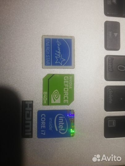 Красивый Asus в металлическом корпусе