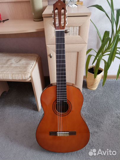 Классическая гитара yamaha c40
