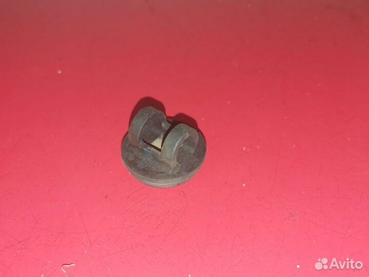 Заглушка подшипника на изитроник Opel Astra Corsa