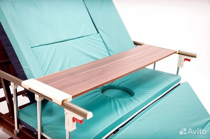 Медицинская кровать для лежачих больных