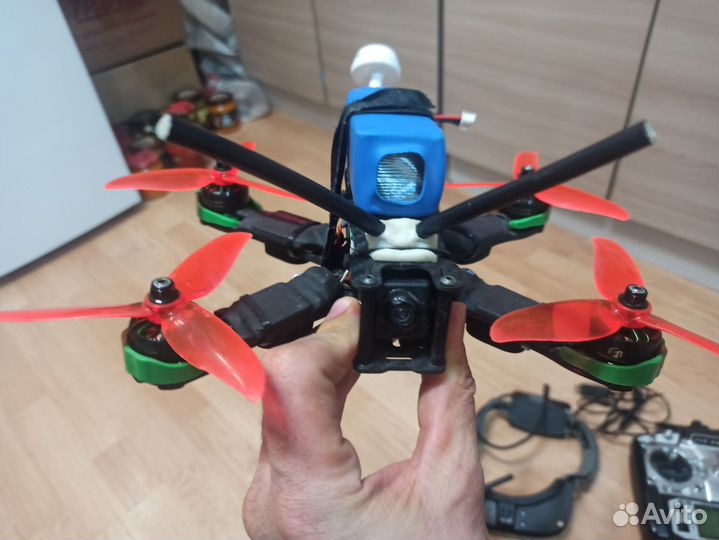 Гоночный квадрокоптер