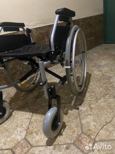 Инвалидная коляска новая