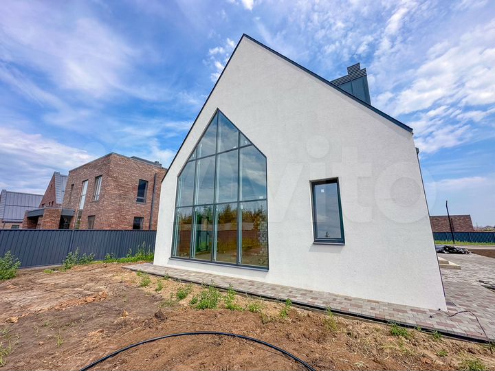 Коттедж 166 м² на участке 8 сот.