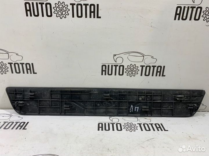 Накладка порога передняя левая Hyundai Elantra MD