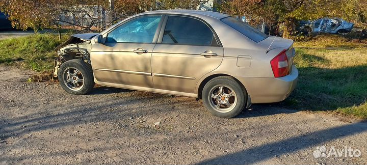 Запчасти на kia cerato 1 кия церато1 машина на зап