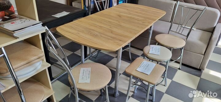 Столы и стулья для кухни новые