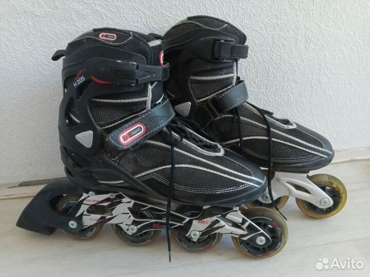 Роликовые коньки