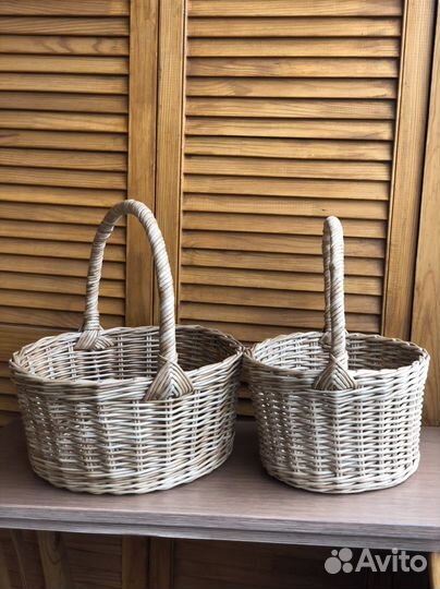 Корзина плетеная из бумажной лозы