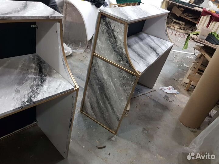 Стойка ресепшн покраска под мрамор честер