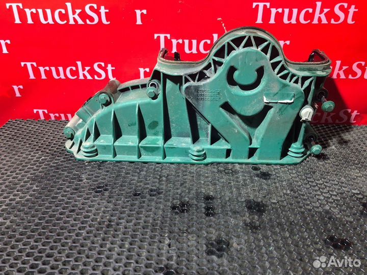 Крышка плиты двигателя Volvo FH