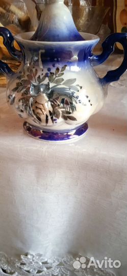 Фужеры, кружки, сахарница