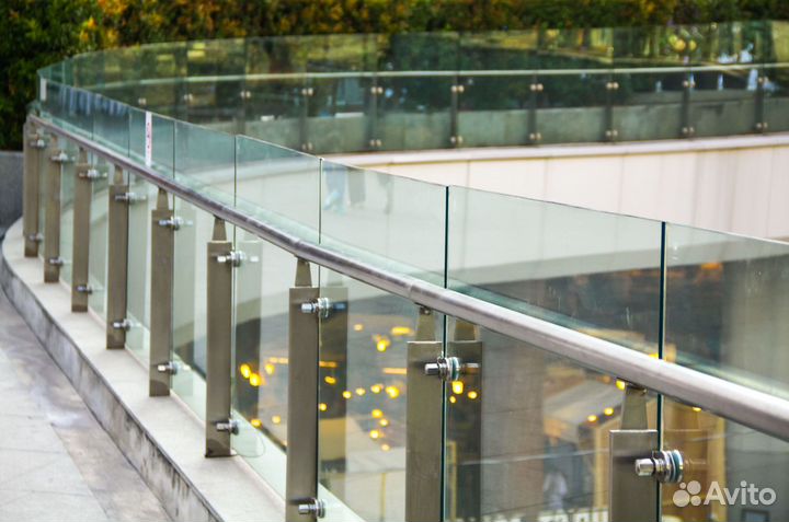 Ограждение для балкона из стекла