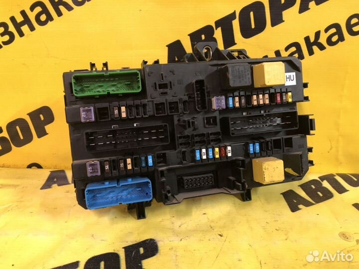 Блок предохранителей салонный Opel Astra Н