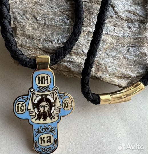 Крест и гайтан