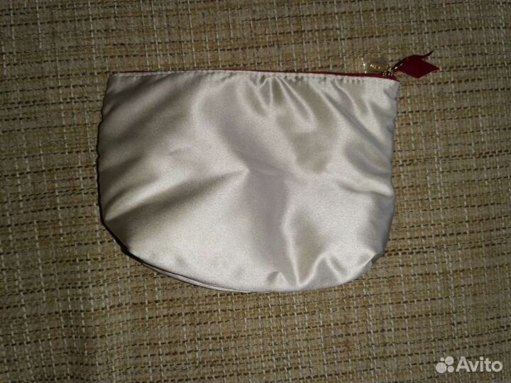 Косметичка clarins новогодняя