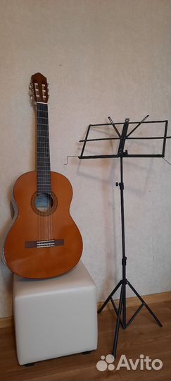 Классическая гитара yamaha c40