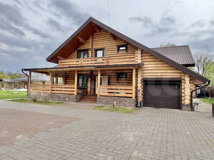 Дом 221 м² на участке 15 сот.