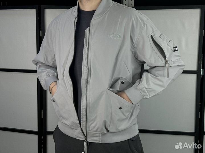 Бомбер The North Face