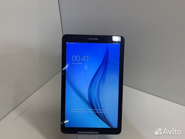 Планшет с SIM-картой Samsung Galaxy Tab E SM-T561