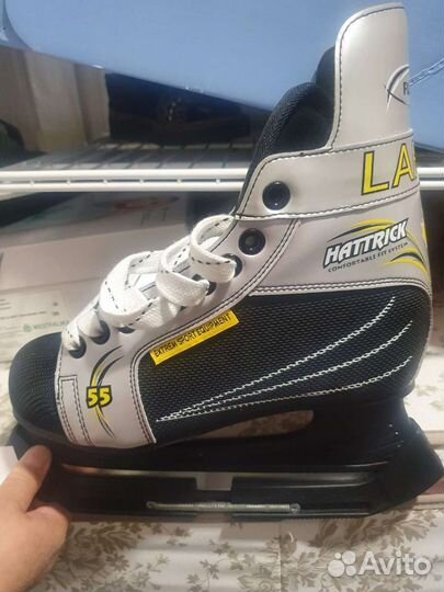 Коньки хоккейные