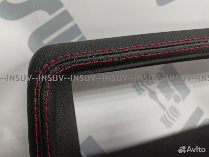 Щиток панели приборов 21213 Нива в коже красн стр