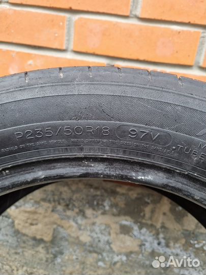 Michelin Pilot HX MXM4 235/50 R18 97V