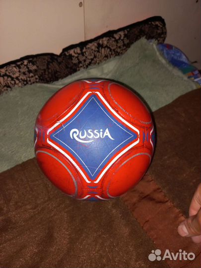 Футбольный мяч adidas