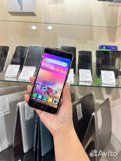 ZTE Nubia Z17 mini, 4/64 ГБ