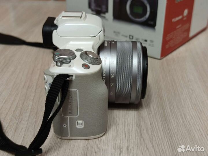 Canon EOS M50 Kit + допы