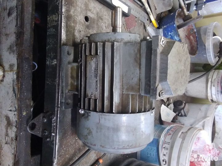 Электродвигатель 2скорост. 250/370w 945/1430об/мин