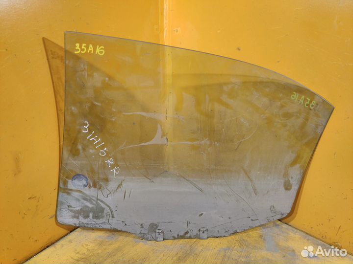 Стекло заднее правое для Mitsubishi Carisma