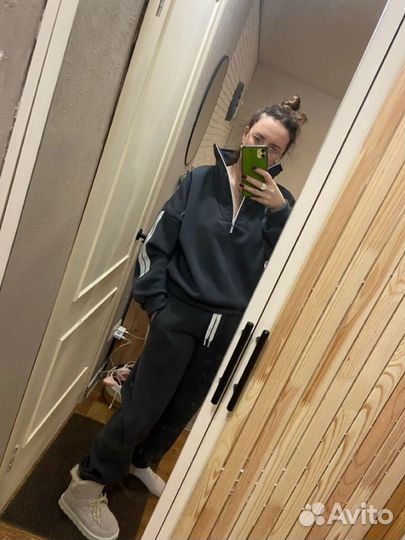 Костюм спортивный