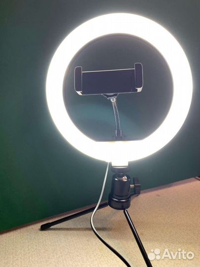 Кольцевая лампа со штативом новая