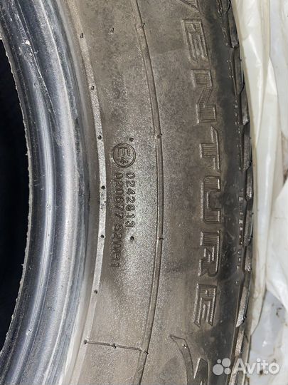 Kumho Road Venture AT61 26.5/65 R17