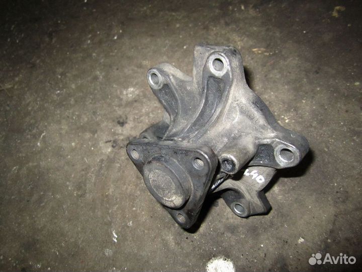 Помпа водяной насос toyota yaris verso 1.4nd