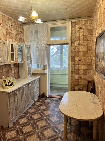 2-к. квартира, 49 м², 2/2 эт.